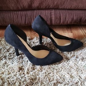 Jessica Simpson black pumps